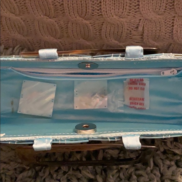 Capriz Shell Purse With Extra Shells - Picture 2 of 2